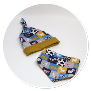 Knot-top Beanie & Bib Set Farmyard Friends